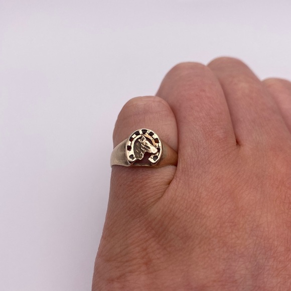 10k yellow gold Horseshoe ring - Picture 9 of 11